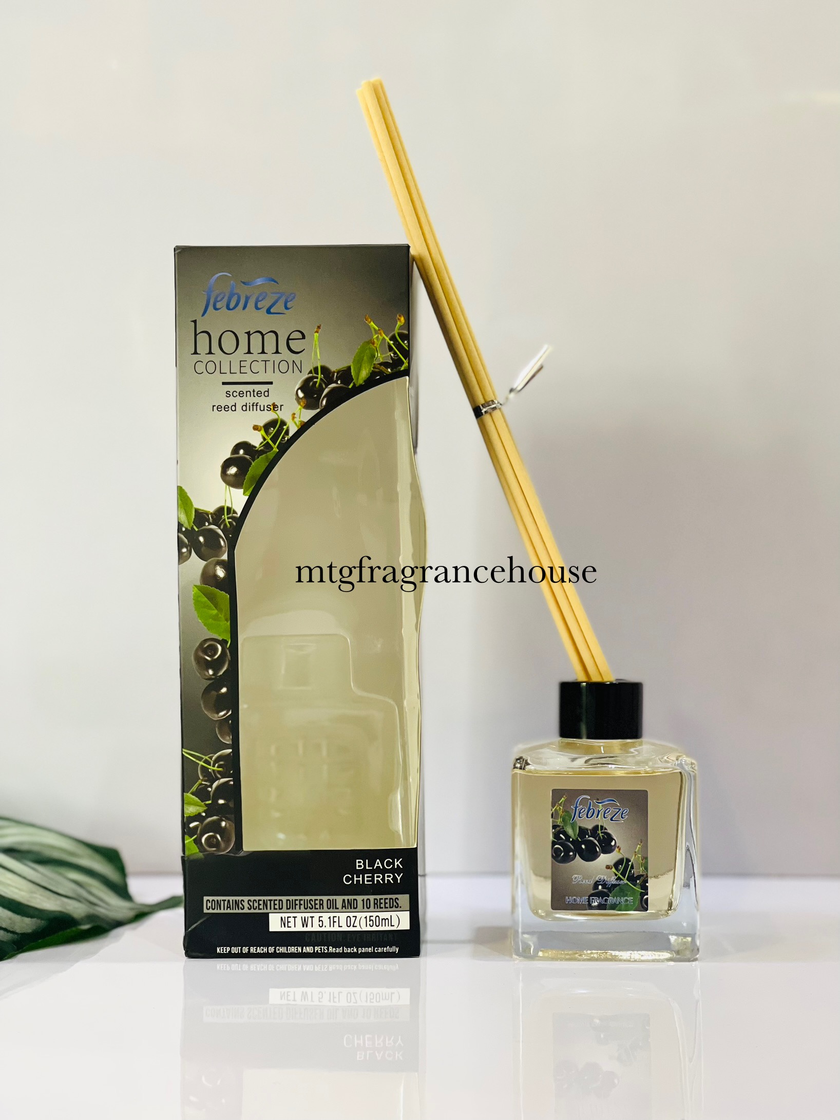 FEBREZE REED DIFFUSER 150ML - BLACK CHERRY